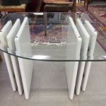 674 3336 GLASS TABLE